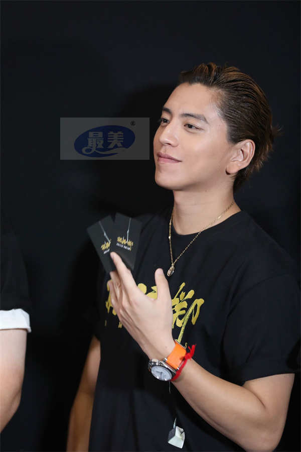 王大陆参演电影《孤注一掷》正式上映 突破自我挑战“亡命赌徒”