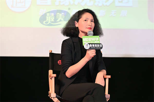 喜剧电影《银河写手》超前放映 打工人狂欢口碑高涨！