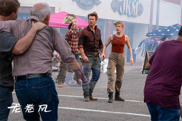 电影《龙卷风》曝“神秘风暴”预告片 暑期灾难大片颠覆想象