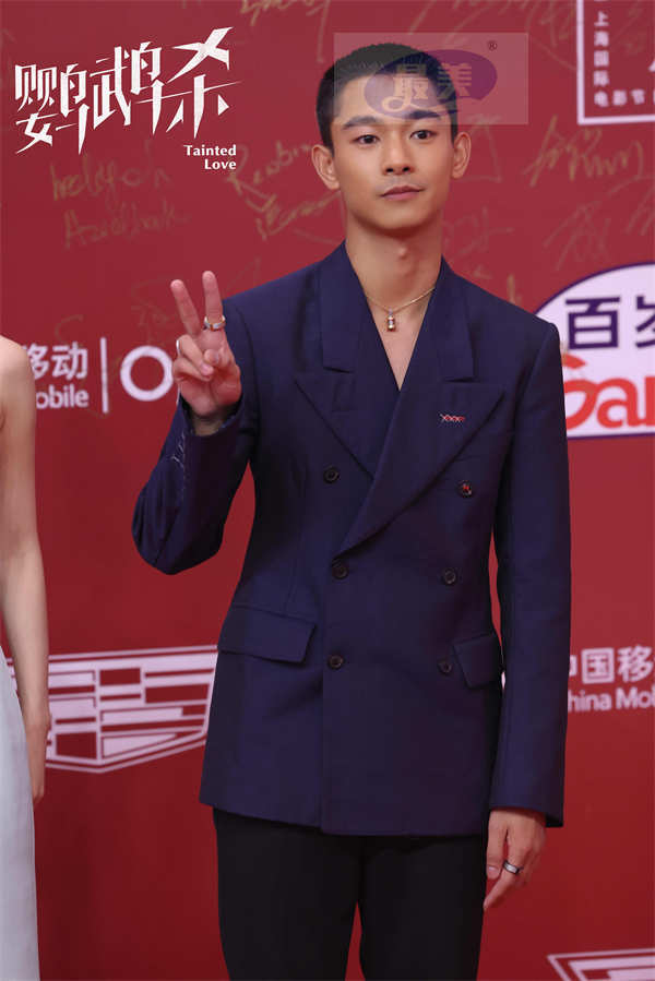 端午档电影《我爱你!》揭幕上影节 倪大红惠英红梁家辉叶童齐聚热烈献唱