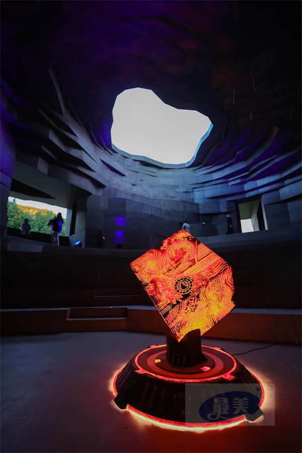 《变形金刚:超能勇士崛起》IMAX首映嗨翻全场 6月9日见证大银幕盛宴