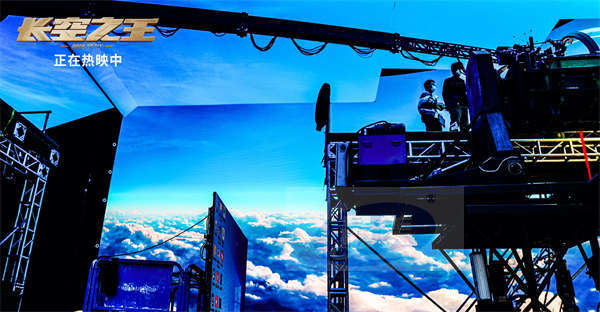 电影《长空之王》上映10日累计票房6.41亿  获“真正的英雄”点赞