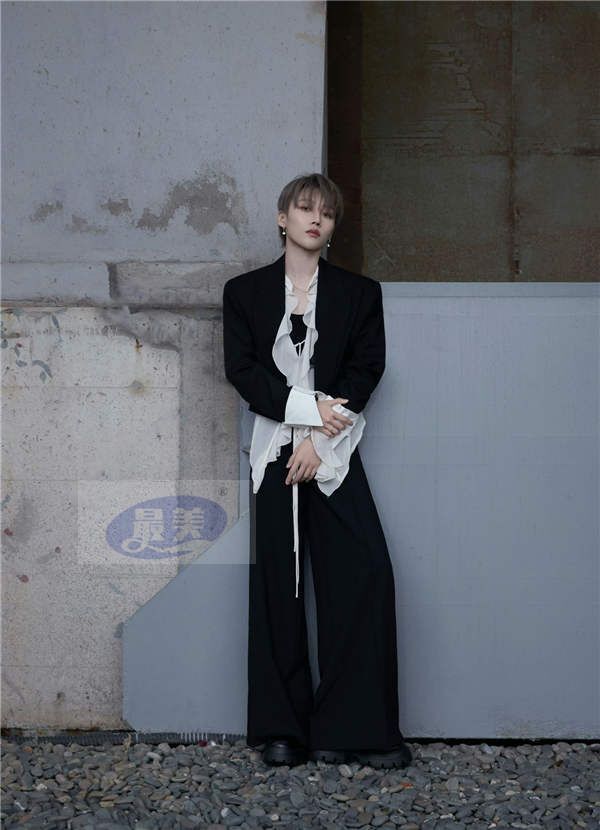 刘雨昕成品牌首位全球代言人 商业价值不断显现号召力 (1).jpg 刘雨昕成品牌首位全球代言人 商业价值不断显现号召力