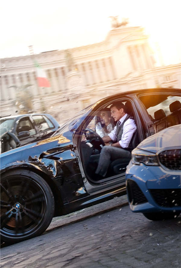 《碟中谍7：致命清算（上）》上演“搏命追击” 阿汤哥街头飙车