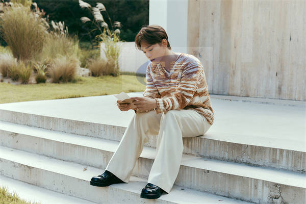 EXO成员CHEN新迷你专辑《正在消失 (Last Scene)》在Circle斩获佳绩，印证火热人