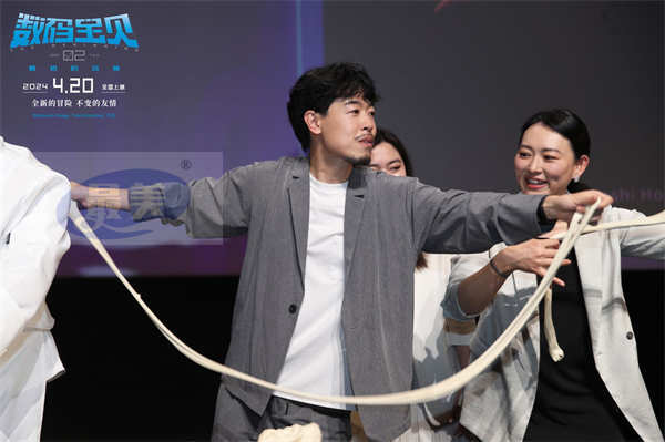 《数码宝贝02：最初的召唤》五城首映 宫崎步与千名观众合唱进化曲