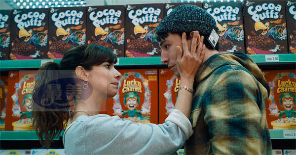 《闪电侠》公布“无限期爱你”版预告 亲情是拯救一切的原动力