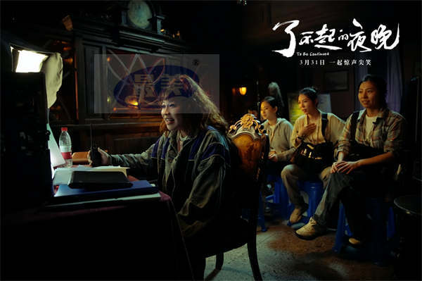 《了不起的夜晚》片场开启“喜剧大赛” 蒋龙蒋易蒋诗萌再合体