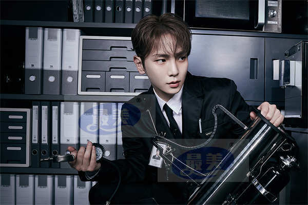 KEY将于今天发行迷你2辑《Good &amp; Great》，为世上所有的工作者(Worker)献上新歌！