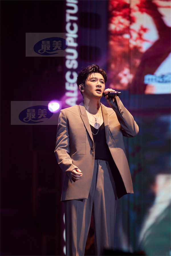 苏有朋巡演西安站感动上演 收官纪念曲MV现场首发无憾之礼