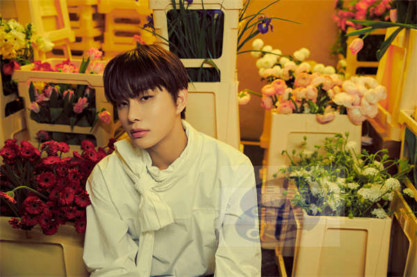 NCT 道在廷首张迷你专辑《Perfume》充满春天气息的廷祐预告内容公开，吸引视线！