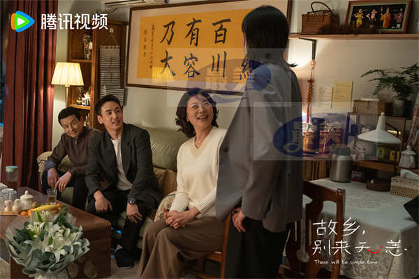 《故乡,别来无恙》北京卫视开播 任素汐李雪琴史策王子璇延续暖愈