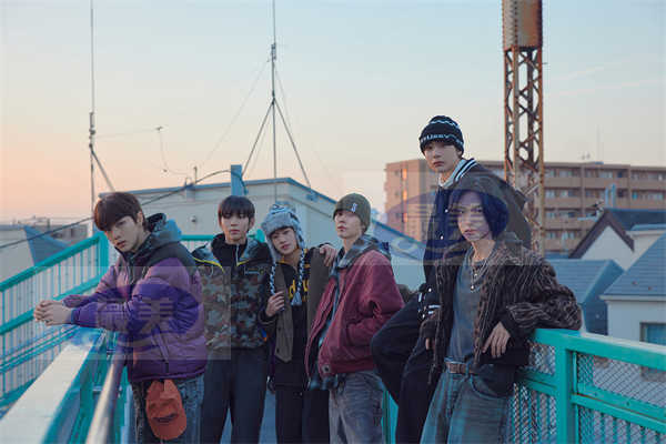 RIIZE将于今天下午公开热门歌曲《Love 119》日语版！