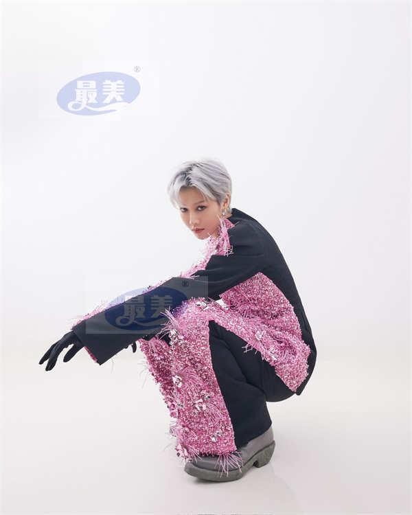 刘雨昕THE9演唱会南京站掀音乐狂潮 全新改编《节奏病》打造舞台新美学