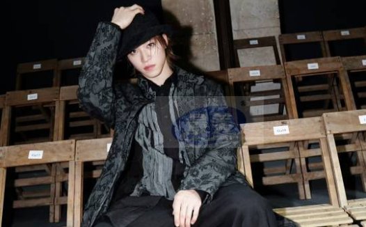 赞多现身巴黎连看两场大秀 感受古典与新潮的极致碰撞