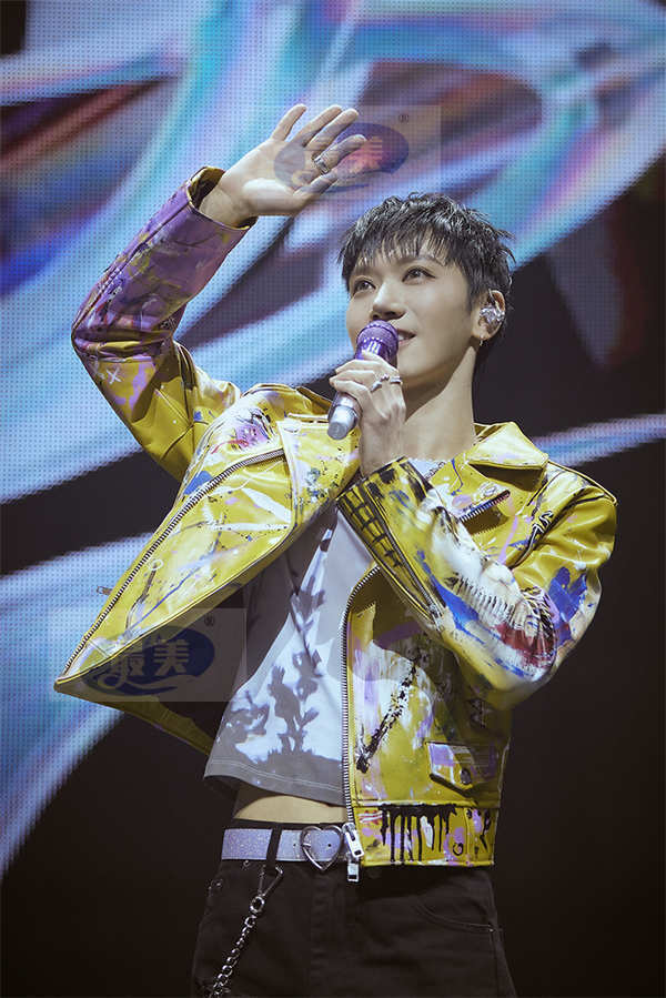 威神V成员TEN(李永钦)粉丝演唱会亚洲巡演首尔站门票全部售罄,盛况空前!