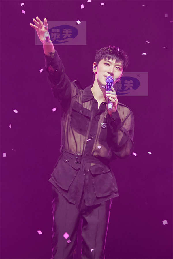 威神V成员TEN(李永钦)粉丝演唱会亚洲巡演首尔站门票全部售罄,盛况空前!