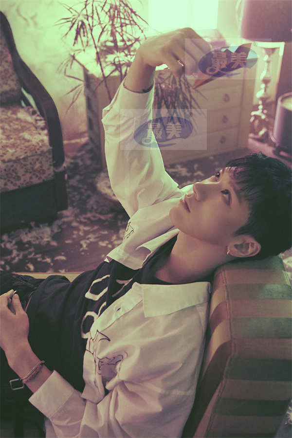 威神V成员TEN（李永钦）首张迷你专辑收录曲《Lie With You》Track Video公开！