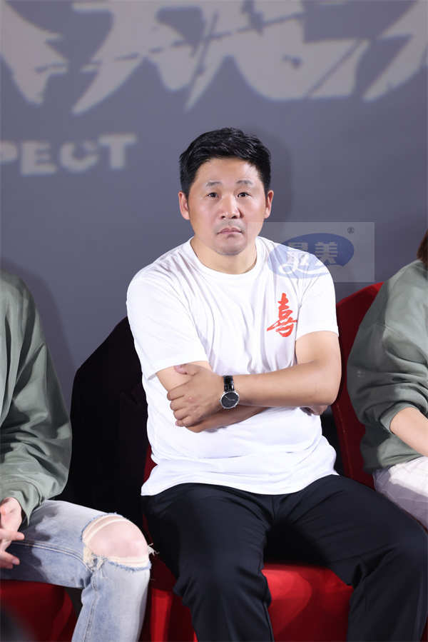 电影《拯救嫌疑人》提档至11月1日 北京首映礼嘉宾齐赞震撼好看超感动