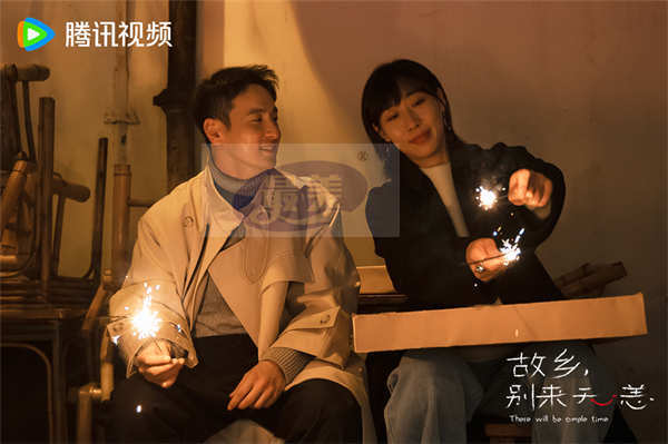 《故乡，别来无恙》发后告片 任素汐李雪琴史策王子璇诠释多样爱情