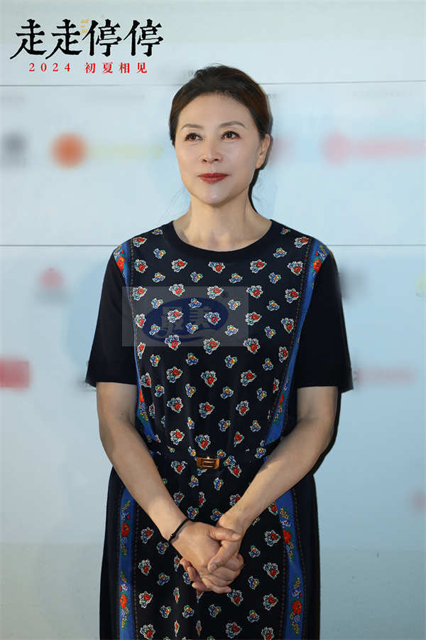 《走走停停》北影节首秀反响热烈  胡歌高圆圆亮相红毯惊喜整活