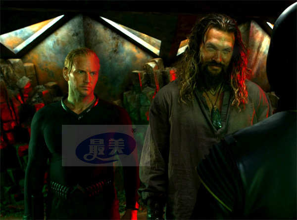 《海王2:失落的王国》首周票房破2亿 海王化身新手奶爸花式带娃